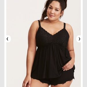 Torrid lace bust Cami chemise size 2